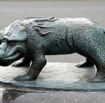 220px-Sakaiminato_Mizuki_Shigeru_Road_Baku_Statue_1
